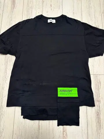 AMBUSH 블랙 T셔츠
