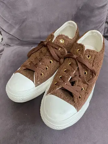 Converse 브라운 스니커즈 US 6