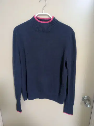 다카시마야 TAKASHI MAYA 네이비 핑크 터틀넥 스웨터