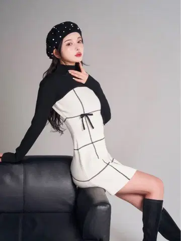 다리치 도킹 리본 디자인 니트 미니 원피스