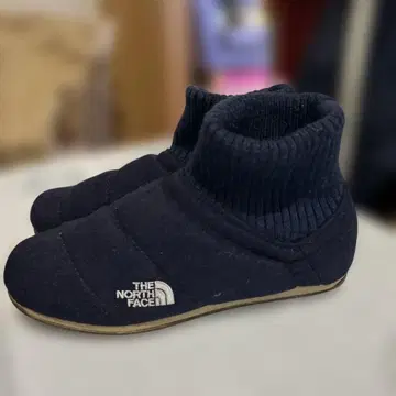 THE NORTH FACE 네이비 슬립온 부츠