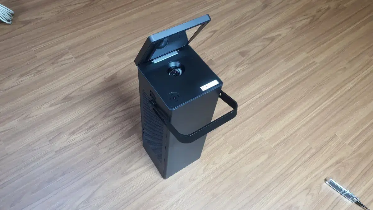 LG CineBeam Laser 4K Projector HU80KA