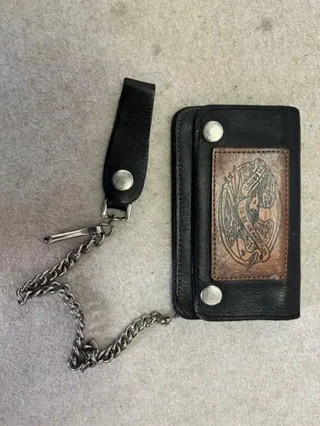 가죽 체인 부착 지갑