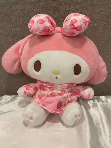 마이멜로디 봉제 인형 딸기 무늬 후드티 산리오