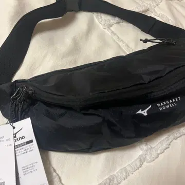 새상품 마가렛호웰 미즈노 나일론 립스탑 바디백