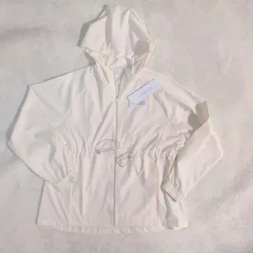 a.v.v 아이보리 후드 부착 여성용 후드티 M 새상품