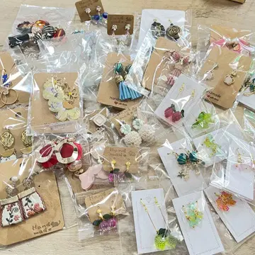 핸드메이드 액세서리 귀걸이 귀찌 33점