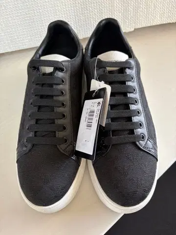 [새상품] 엠포리오 아르마니 스니커즈 26cm EA 블랙