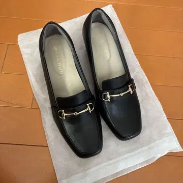 오리엔탈 트래픽 점프 가능한 펌프스 비트 힐 로퍼