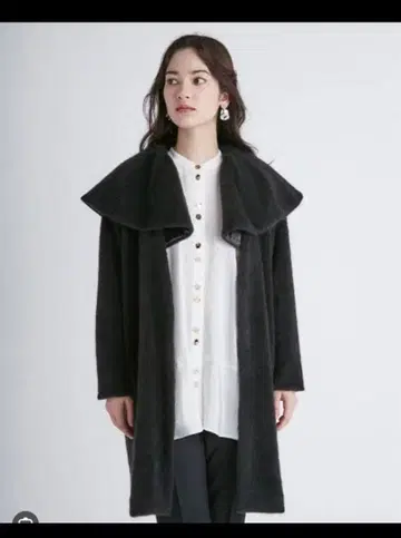 새상품급 셀포드 케이프 코트