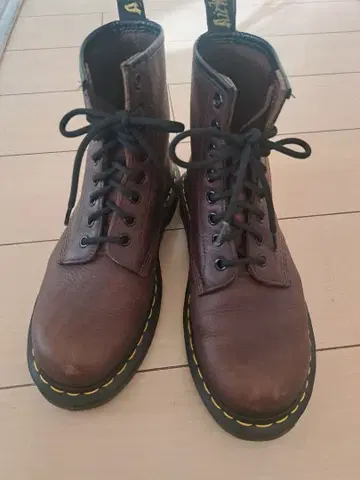 닥터 마틴 브라운 워크 부츠 39 EU