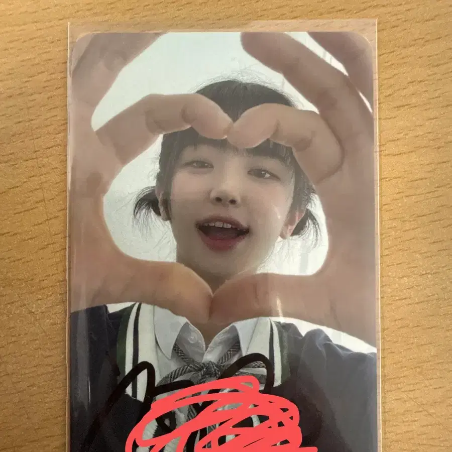 QWER | 큐더블유이알 QWER siyeon lee siyeon Siyoming poca