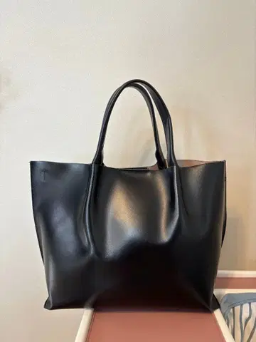 GIANNICHIARINI TWENTY 블랙 가죽 토트백 이탈리아제