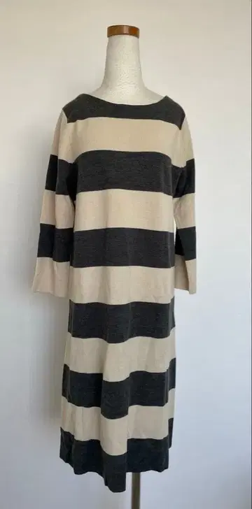 자유구 니트 원피스 사이즈 40