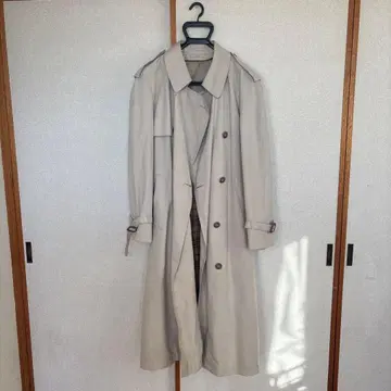 베이지 트렌치코트 체크 안감