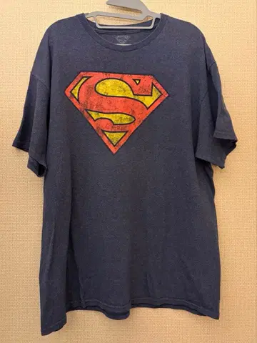 [ 새상품급 ] 슈퍼맨 로고 빈티지 T셔츠 차콜 그레이