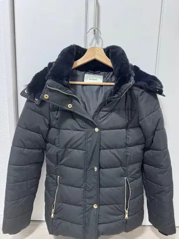 stradivarius 블랙 다운 자켓 S