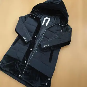 Spoon 후드 부착 롱 다운 자켓