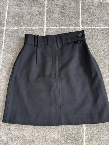 새상품급 anuans 아뉴앙스 울 개버딘 미니 스커트 블랙 S