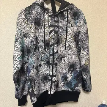 sakiyama 오나이리 후드티 L 사이즈