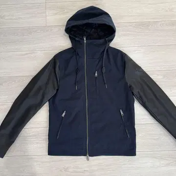 ARMANI 네이비 후드 부착 자켓