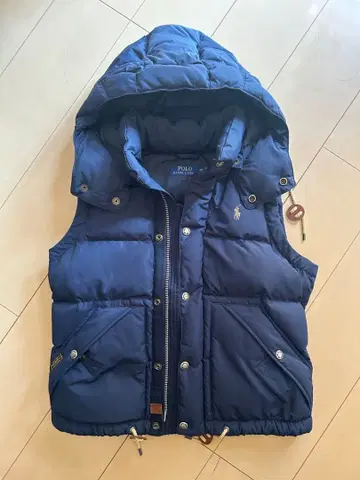 POLO 네이비 다운 베스트 후드 부착