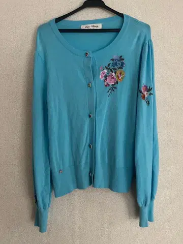 슈퍼 뷰티 자수 가디건