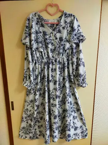 빅 사이즈 꽃무늬 롱 케이프 원피스 펄 V넥 4L