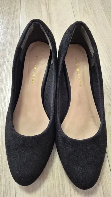 새상품급 JELLY BEANS 펌프스 23.5cm