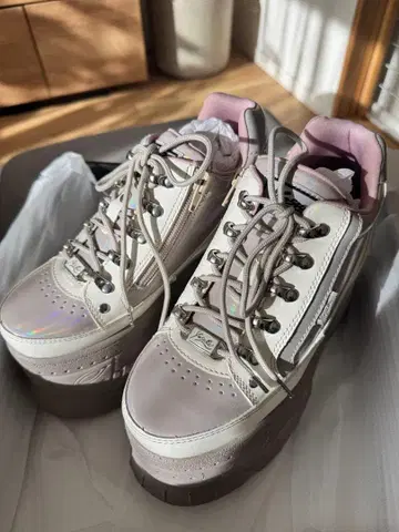 YOSUKE 요스케 30 화이트/그레이 통굽 스니커즈