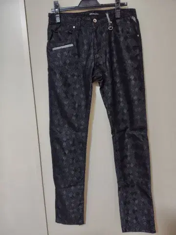 Semanticdesign 다이아몬드 패턴 블랙 팬츠