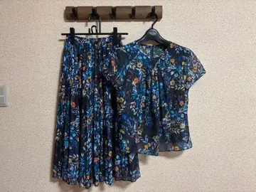 새상품급! 조르주 레쉬 S 꽃무늬 스커트 셋업 올 시즌