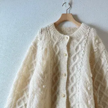 손뜨개질 복슬복슬 골드 버튼 골드 라메 케이블 짜임 니트 가디건