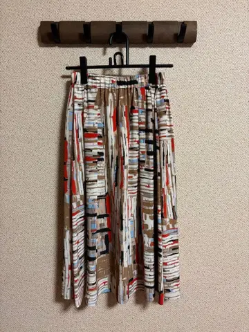 새상품급! 조르주 르쉬 S 추상 스트라이프 무늬 롱 스커트