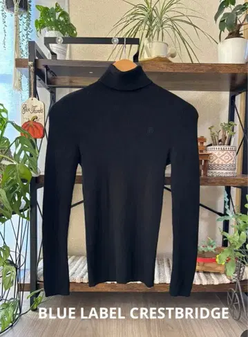 BLUE LABEL CRESTBRIDGE 터틀넥 리브 니트 블랙