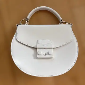FURLA 화이트 라운드형 숄더백