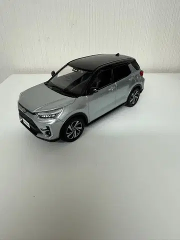 도요타 라이즈 컬러 샘플 미니카 투톤 컬러