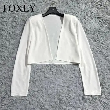 컨디션 최상 '22년 폭시 브룩 가디건 숏 기장 화이트 38