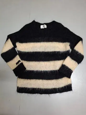 세디셔너리 모헤어 니트 비비안