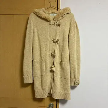 GALLERY VISCONTI 후드 부착 니트 스웨터 베이지