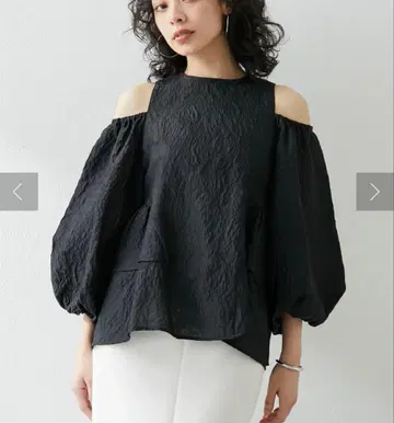 Whim Gazette [ THE PAUSE ] 자카드 플레어 블라우스