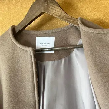 어반 리서치 도어즈 노카라 코트