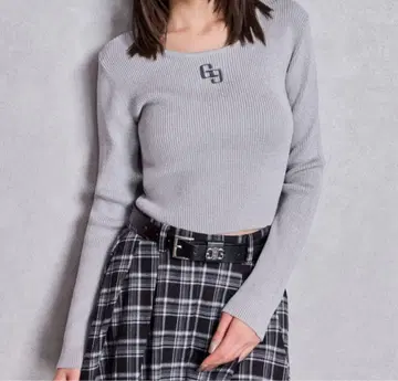 GYDA GG 플레이트 long sleeve 니트탑 실버