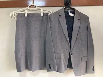 Green label relaxing 그레이 스커트 수트 M (9호)