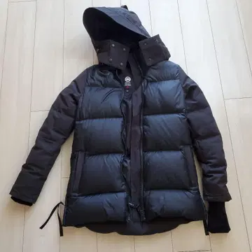 Canada Goose 블랙 다운 자켓 XS/TP