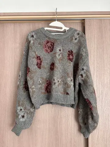 지나시스 꽃 패턴 니트 그레이