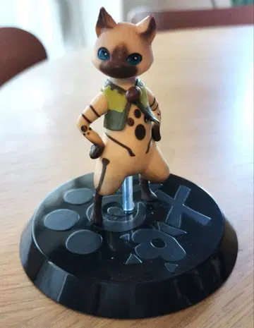 몬스터 헌터 몬헌 아이루 피규어