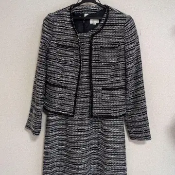 네이비와 화이트의 트위드풍 원피스 수트 9호