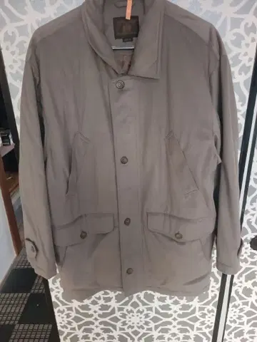 초특가. 새상품급! 클리닝 완료! VINTAIGECLUB 반코트 M