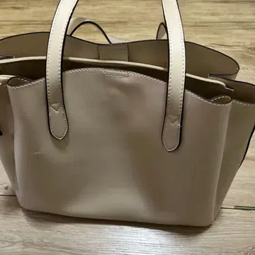 베이지 토트백 안쪽 지퍼 포켓 부착 1회 상업용